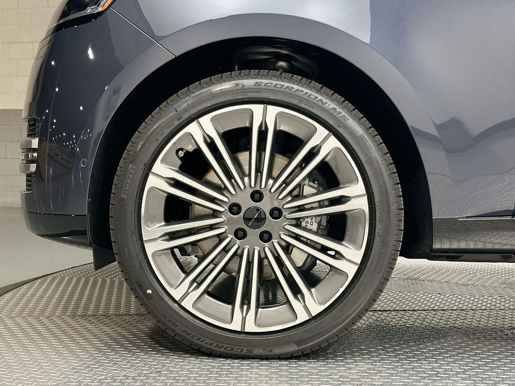 Thumbnail: 2026 Land Rover Range Rover - 5