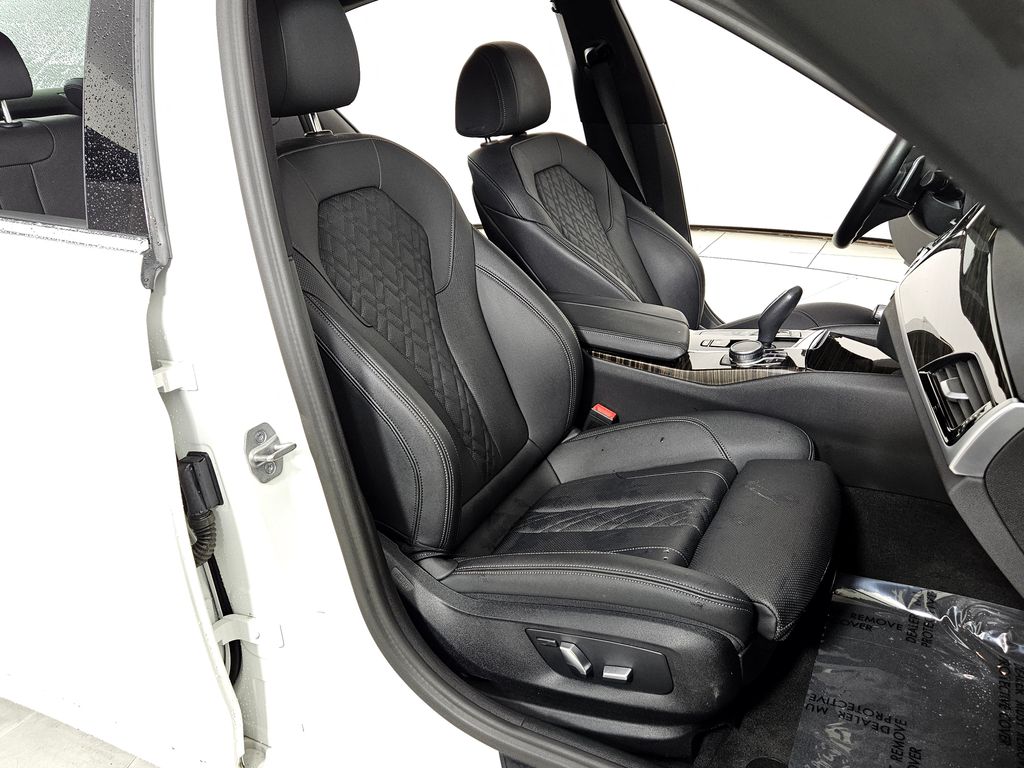 Thumbnail: 2023 BMW 5 Series - 19