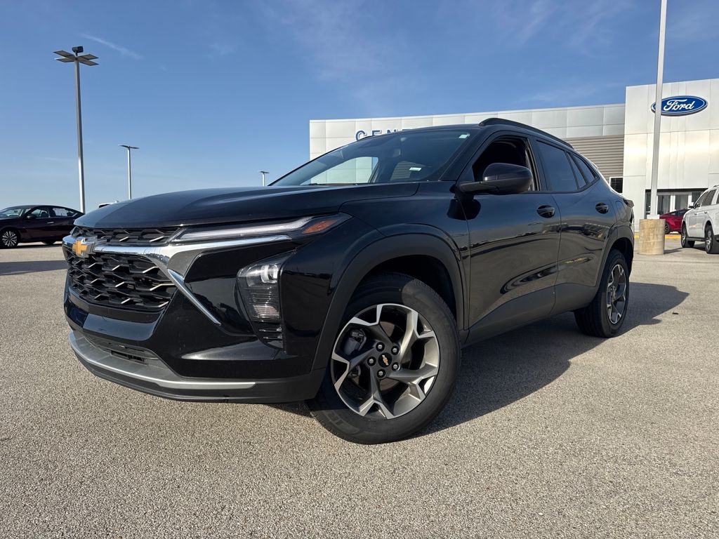 2025 Chevrolet Trax LT FWD