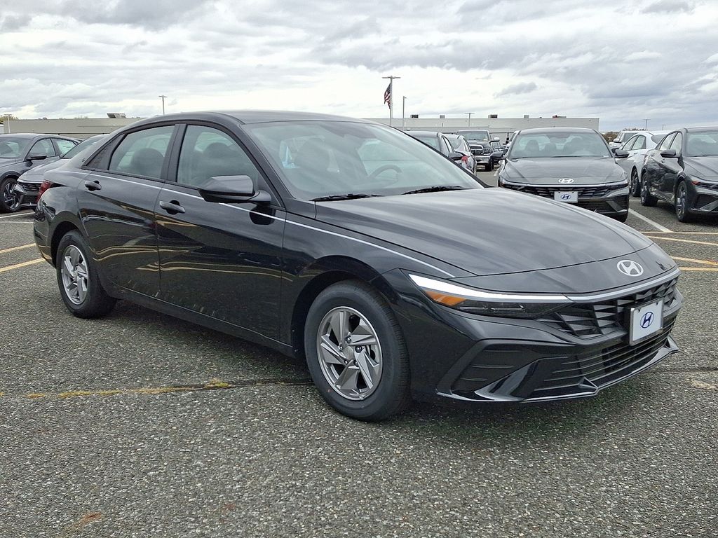 Thumbnail: 2025 Hyundai Elantra - 2