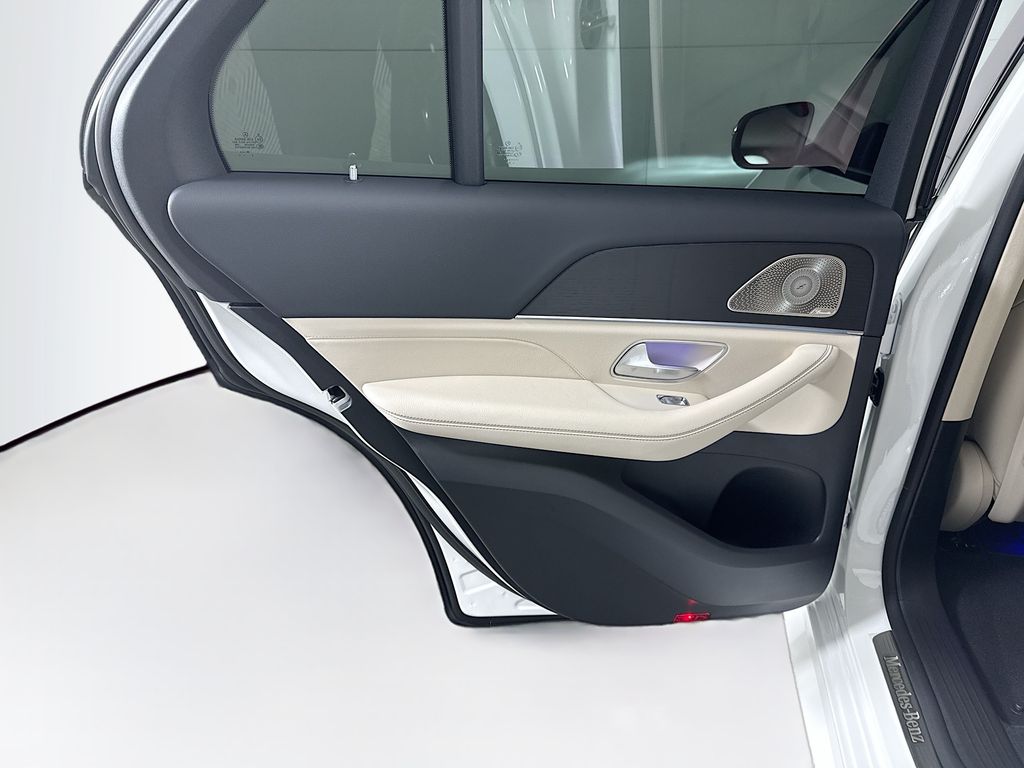 Thumbnail: 2026 Mercedes-Benz GLE - 28