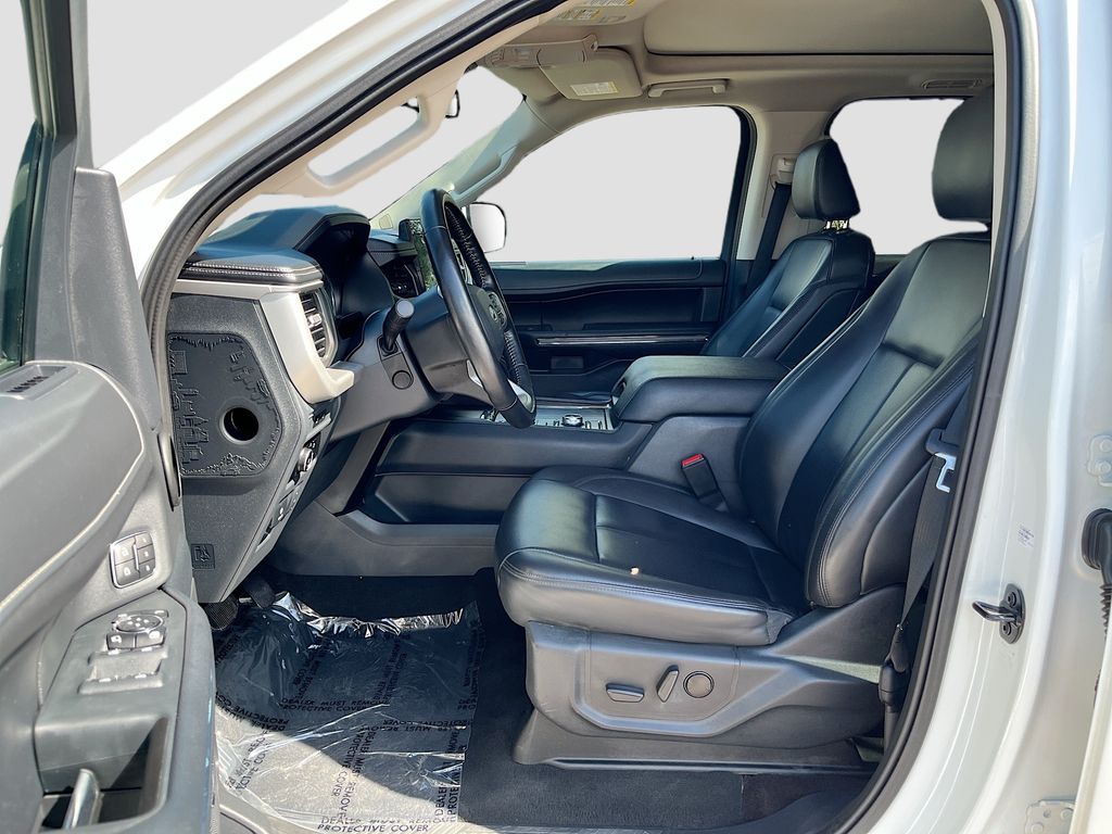 Used 2023 White Ford XLT image 21