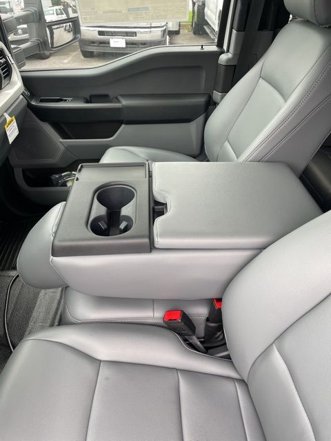 2025 Ford F-550 Chassis XL