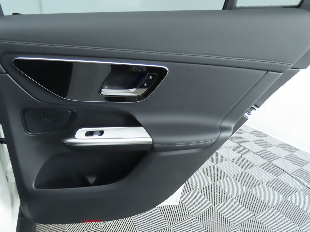2024 Mercedes-Benz GLC 300 28