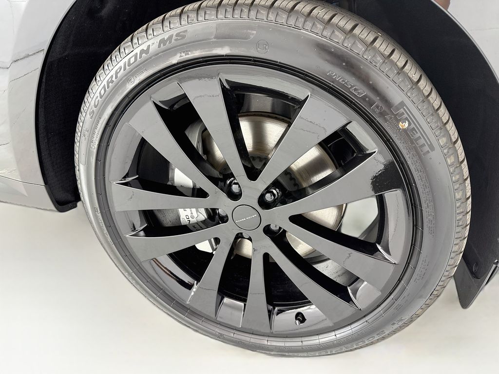 Thumbnail: 2026 Land Rover Range Rover Sport - 32
