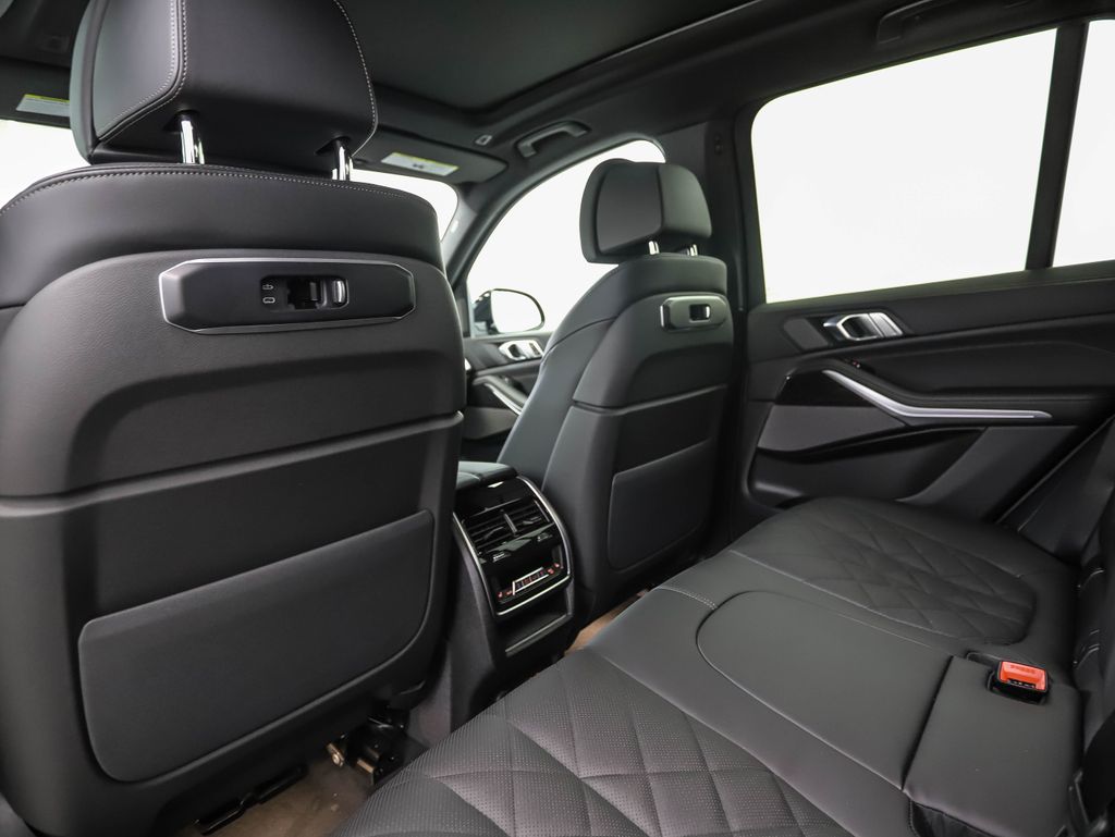 Thumbnail: 2026 BMW X5 - 21