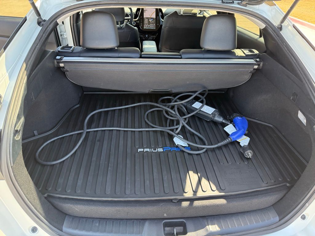 Thumbnail: 2018 Toyota Prius Prime - 25