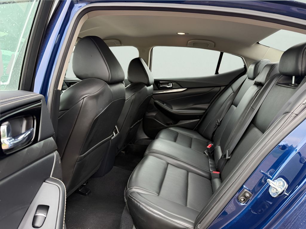 2023 Nissan Maxima