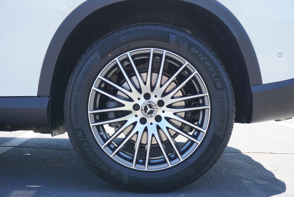 Thumbnail: 2026 Mercedes-Benz GLC - 20