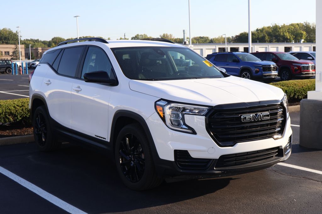 Thumbnail: 2023 GMC Terrain - 3