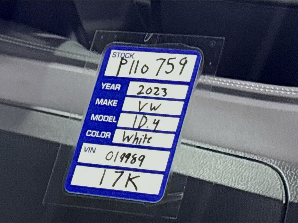2023 Volkswagen ID.4 Pro