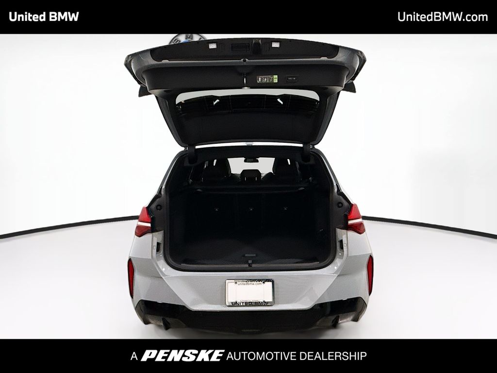 Thumbnail: 2026 BMW X3 - 14