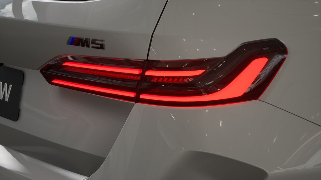 Thumbnail: 2026 BMW M5 - 8