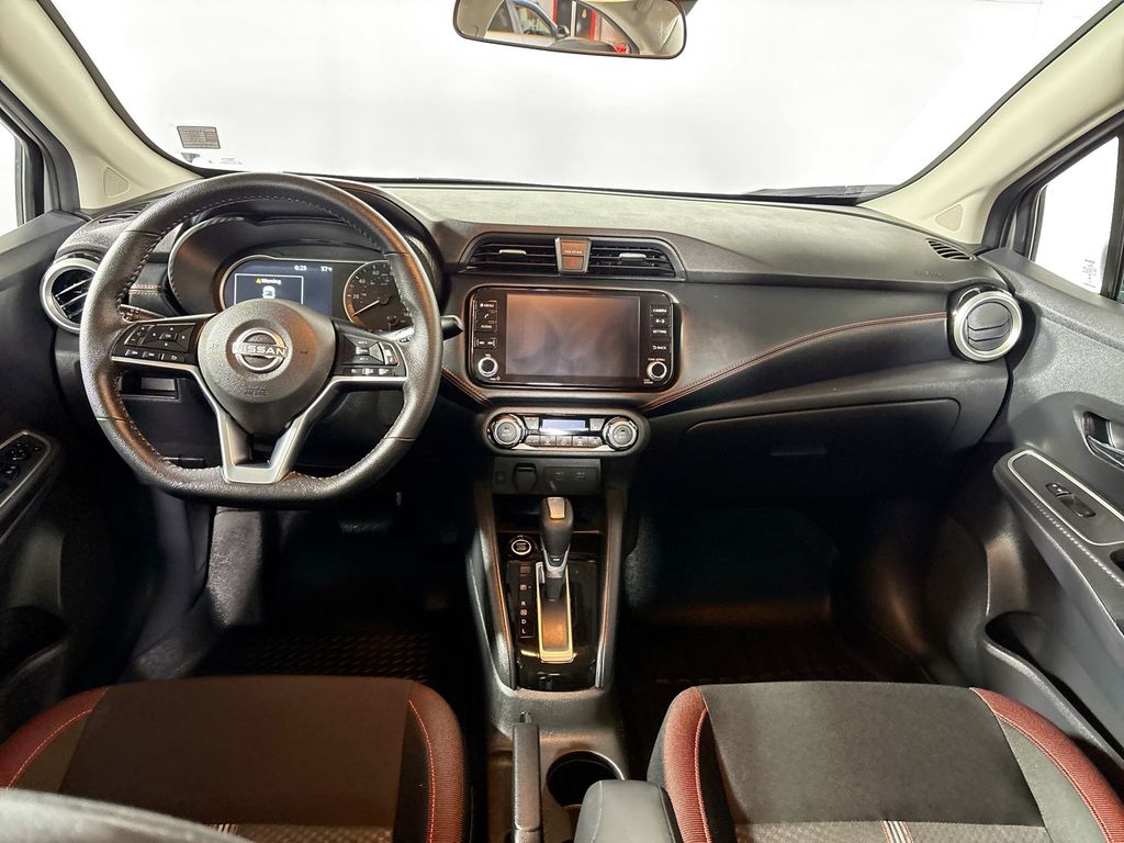 2025 Nissan Versa 1.6 SR