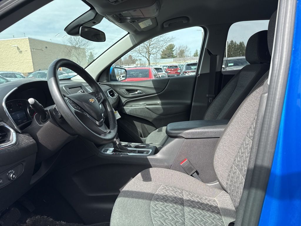 Used 2024 Blue Chevrolet LT image 4