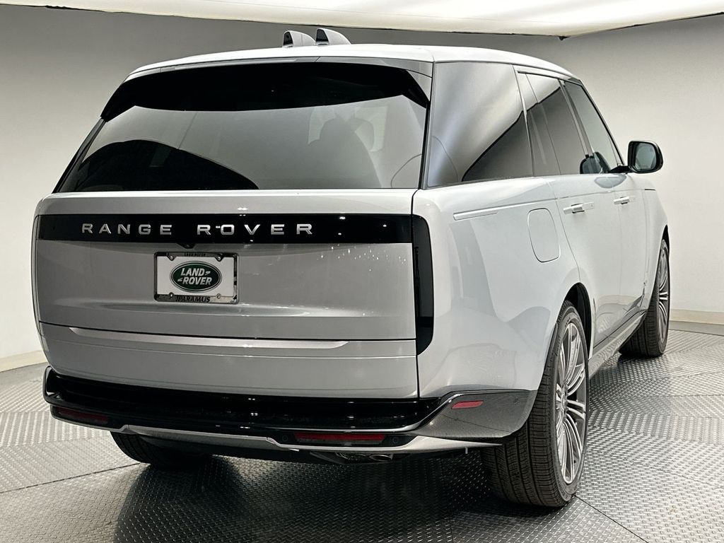 2025 Land Rover Range Rover Autobiography 3
