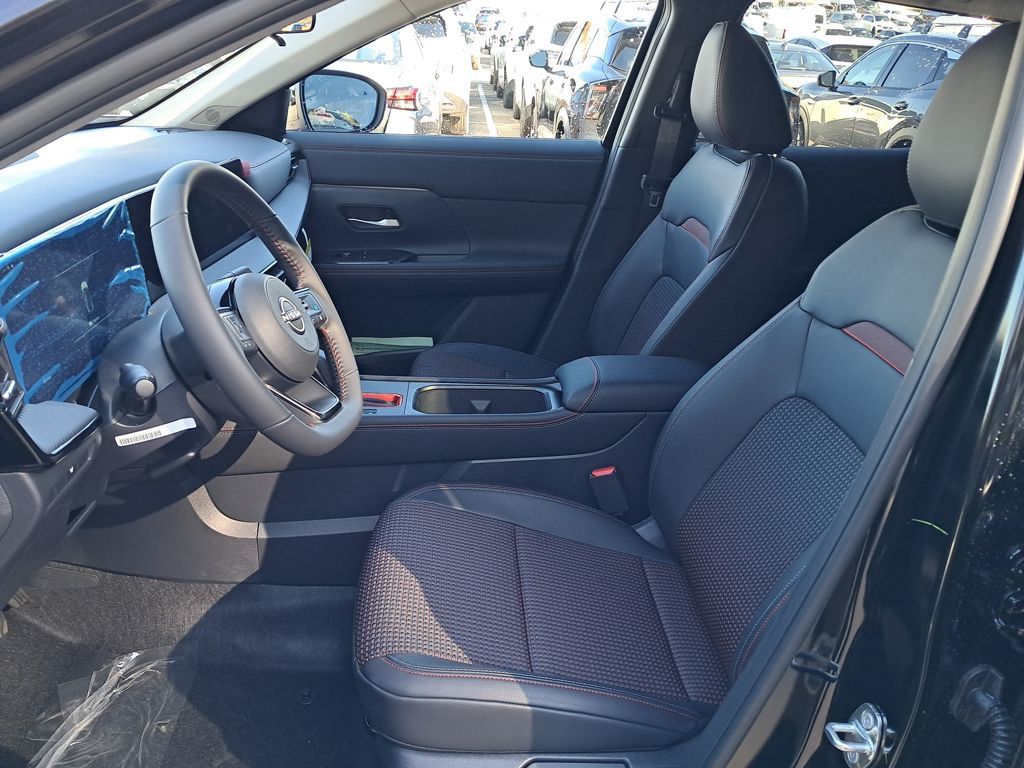 2026 Nissan Kicks SR Black at South Hills Kia