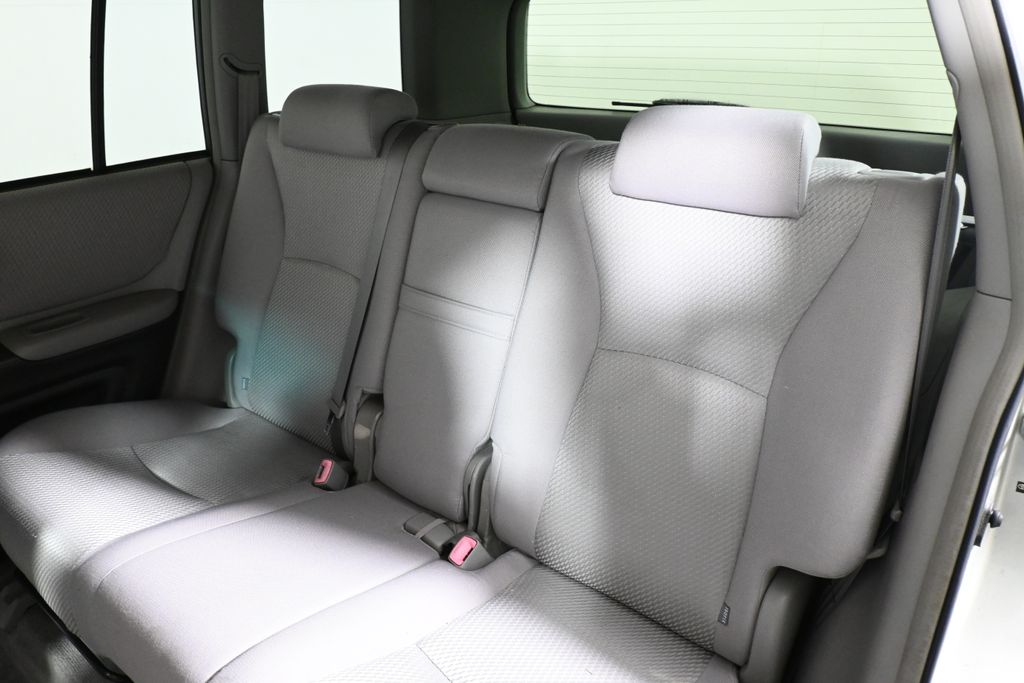 Thumbnail: 2004 Toyota Highlander - 4