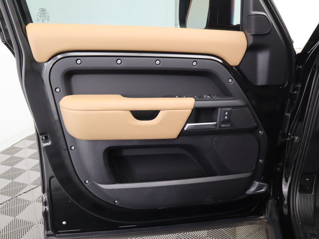 Thumbnail: 2025 Land Rover Defender - 25