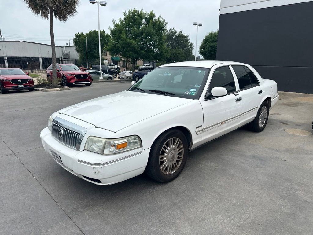 Vibrant White Clearcoat 2009 Mercury Grand Marquis LS Sedan Rear-Wheel Drive 4-Speed Automatic Overdrive