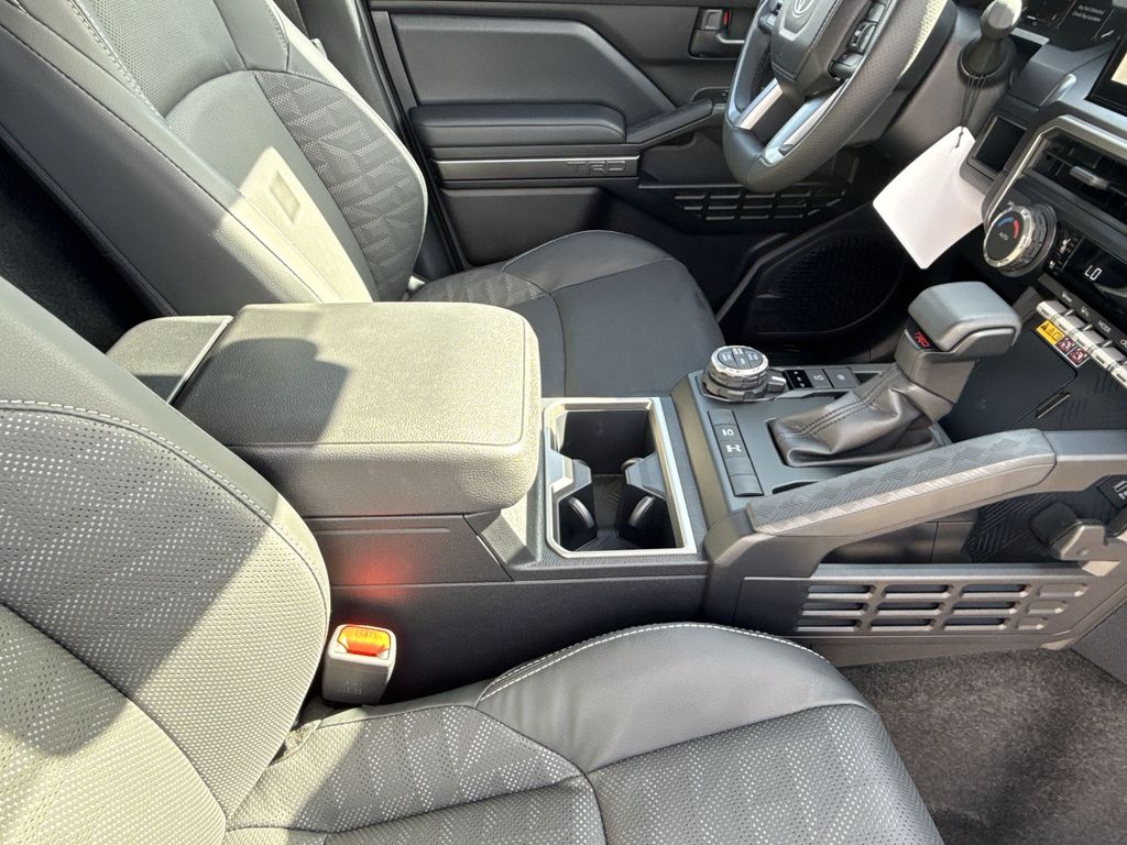 Thumbnail: 2025 Toyota 4Runner - 23