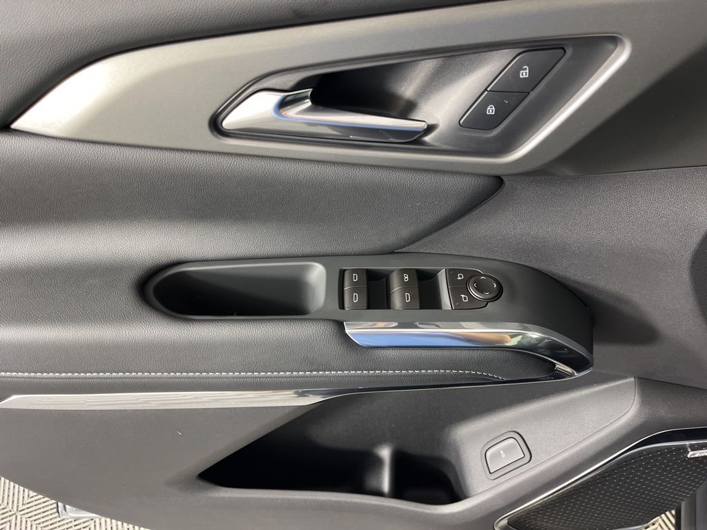 Thumbnail: 2026 Chevrolet Traverse - 29