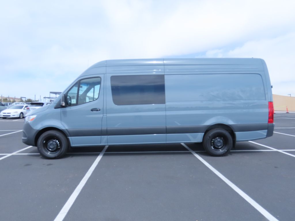 Thumbnail: 2024 Mercedes-Benz Sprinter - 8