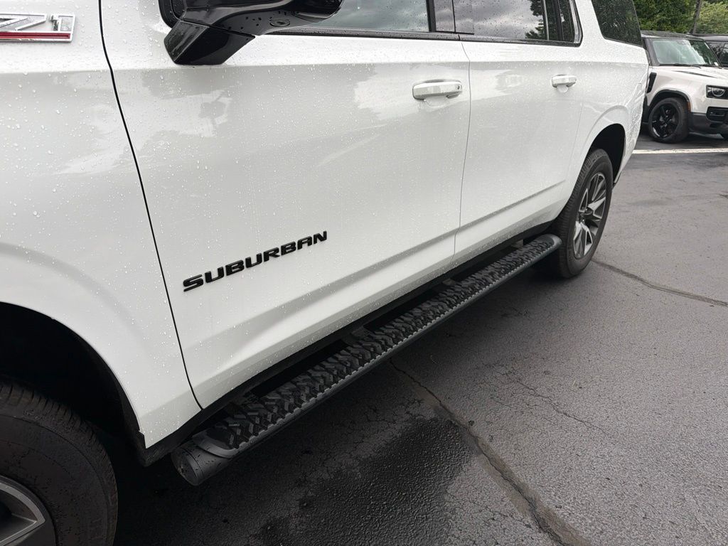Used 2024 White Chevrolet Z71 image 12