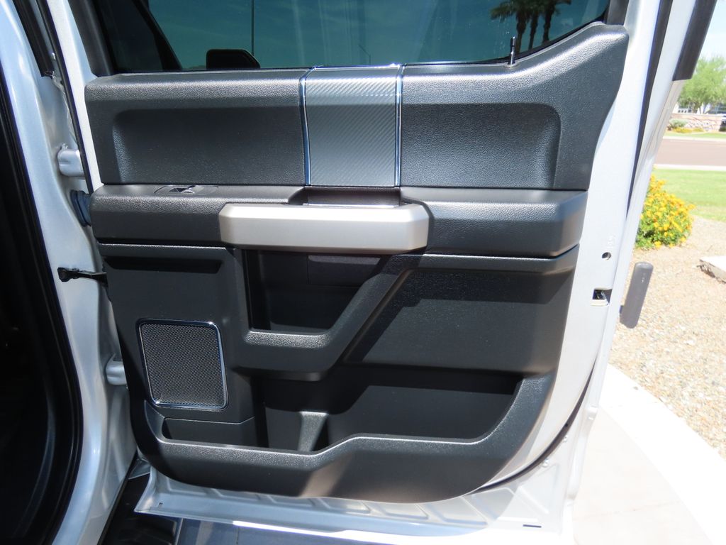2019 Ford F-150 Lariat 26