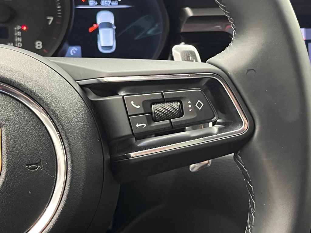 Thumbnail: 2023 Porsche Macan - 14