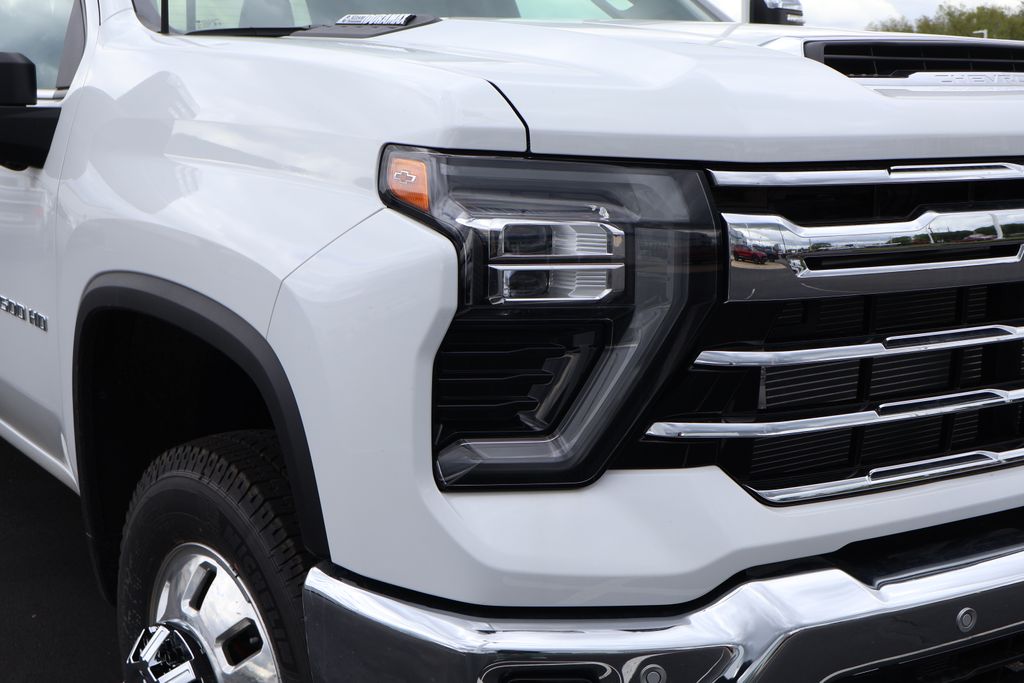 2025 Chevrolet Silverado 3500 LTZ 4