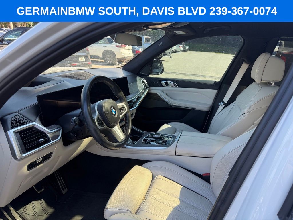 Used 2023 White BMW xDrive40i image 18