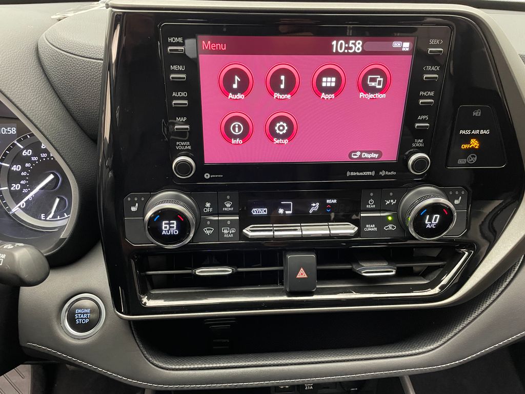 Thumbnail: 2021 Toyota Highlander - 25