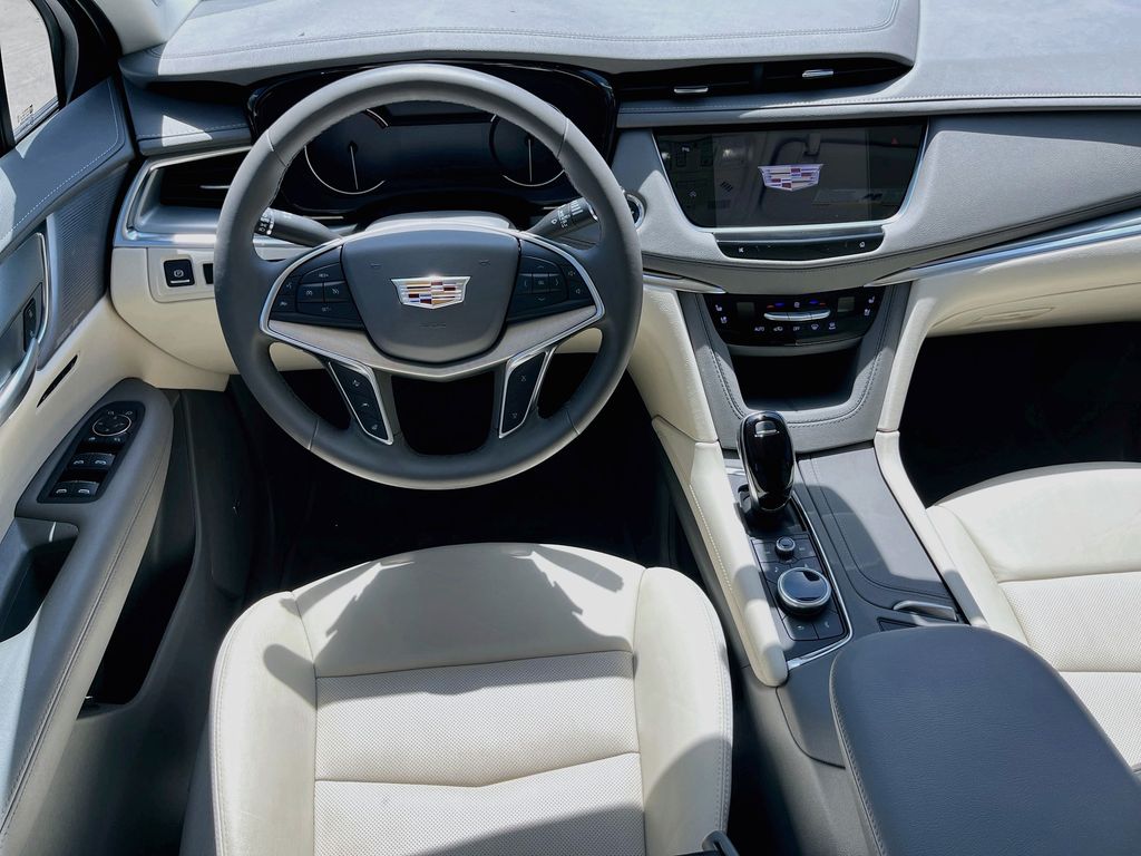 Used 2025 White Cadillac Premium Luxury image 24