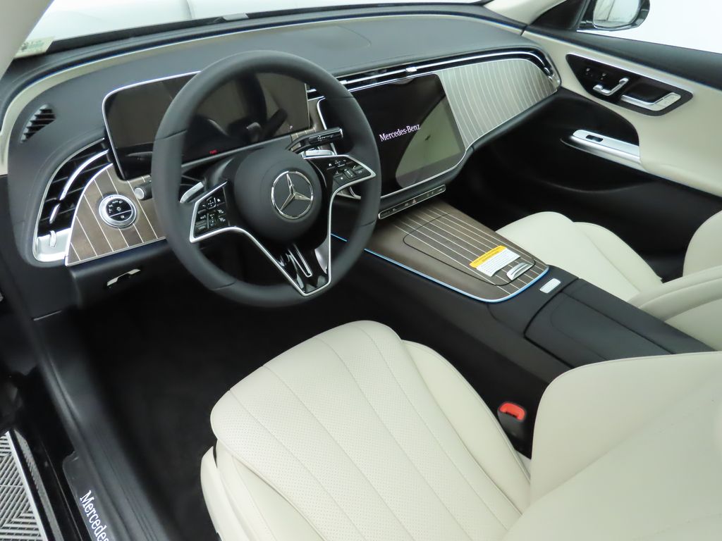 Thumbnail: 2025 Mercedes-Benz E-Class - 9