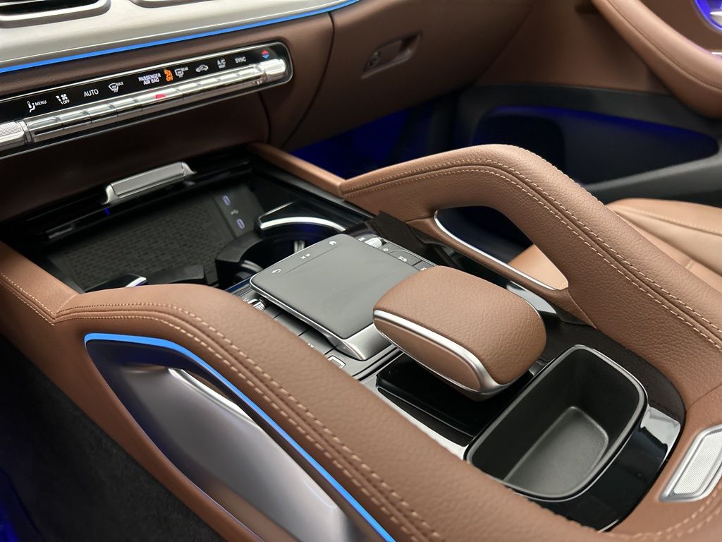 Thumbnail: 2025 Mercedes-Benz GLE - 19