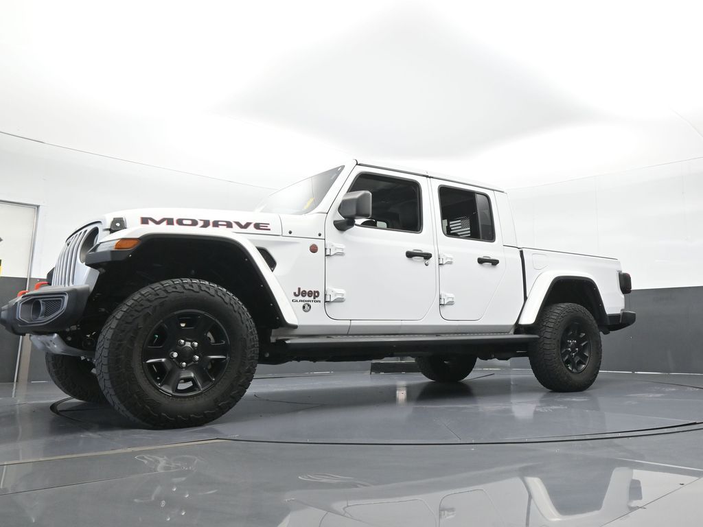 Used 2022 Bright White Clearcoat Jeep Mojave image 63