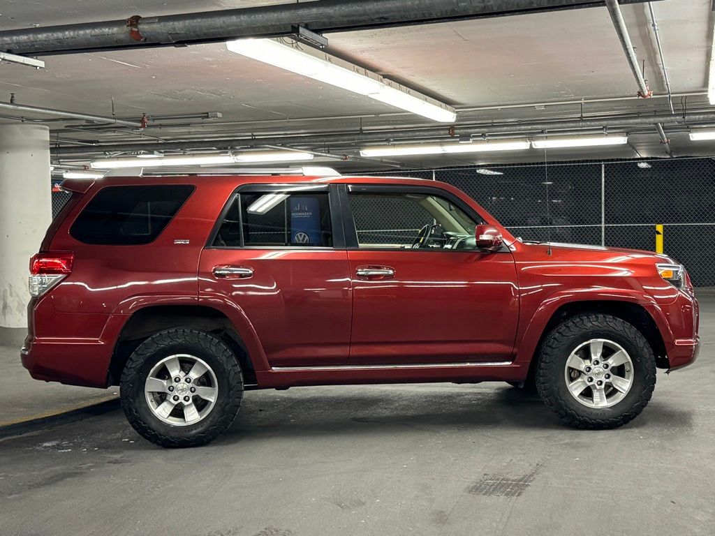 2013 Toyota 4Runner SR5 34