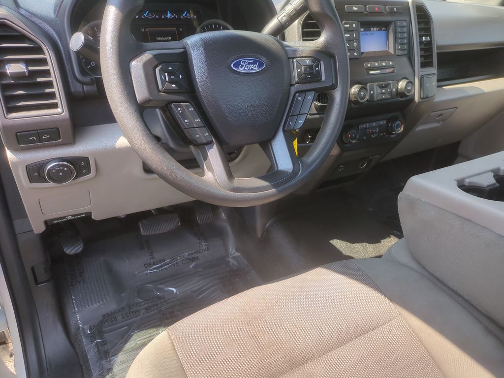 2022 Ford F-350 Chassis XL
