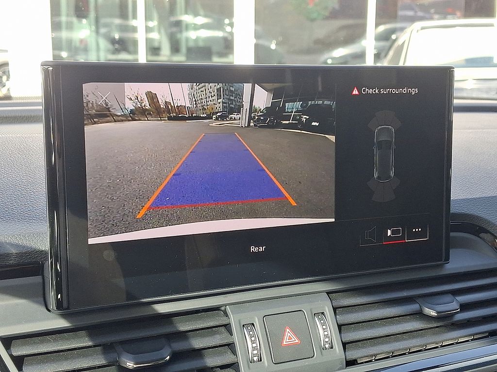 Thumbnail: 2025 Audi Q5 - 18