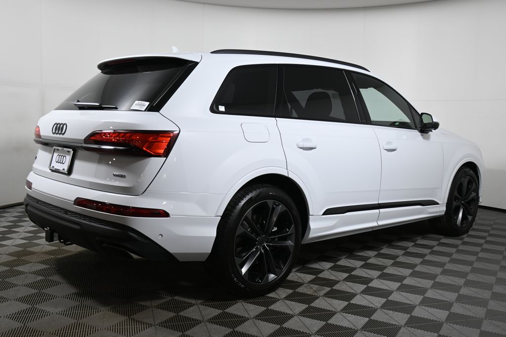 Thumbnail: 2026 Audi Q7 - 6