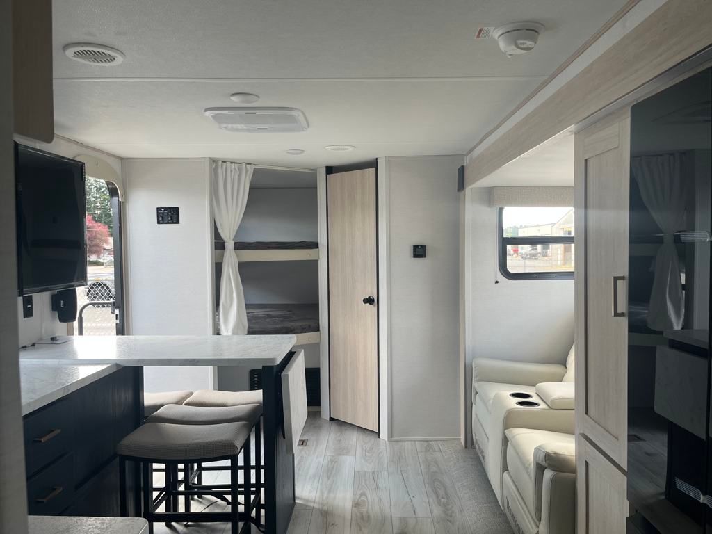 2025 Prime Time Avenger 25 MKB Travel Trailer