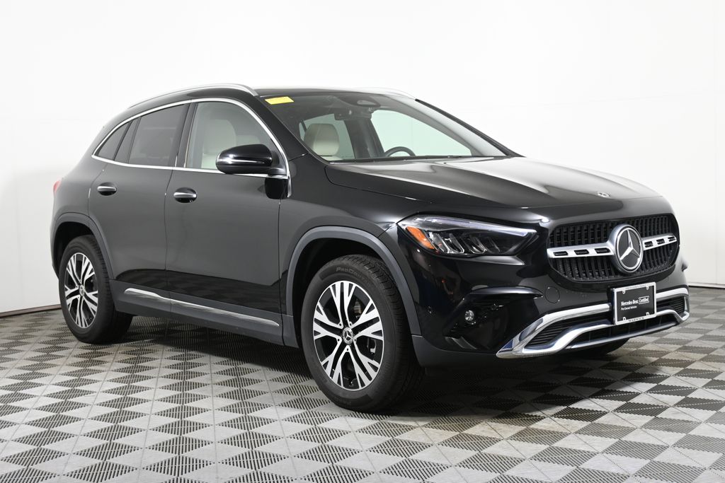 2025 Mercedes-Benz GLA 250 4MATIC 10