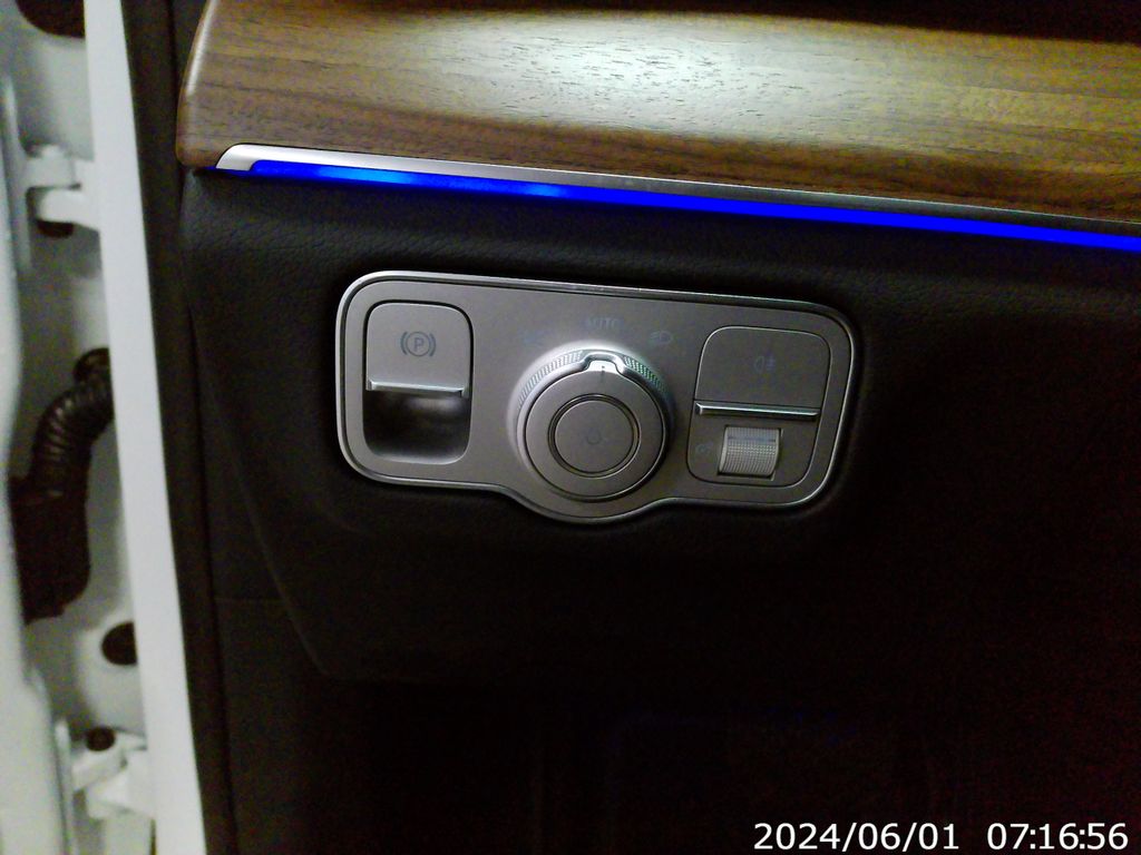 Thumbnail: 2026 Mercedes-Benz GLE - 22