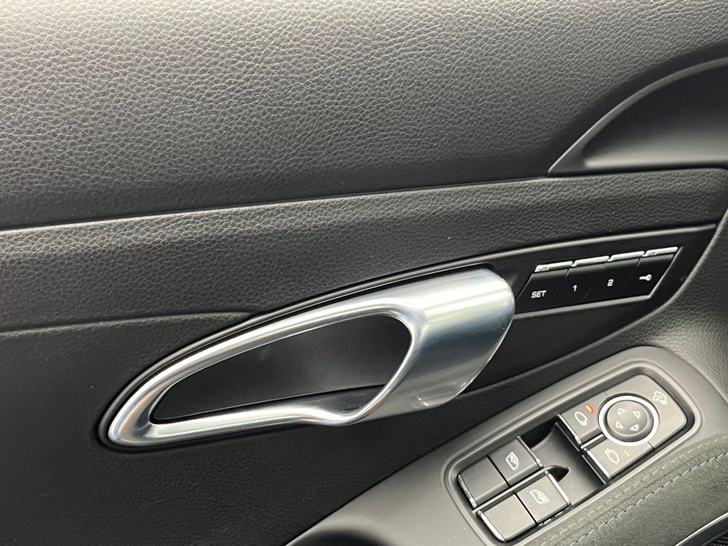 Thumbnail: 2023 Porsche 718 Cayman - 31