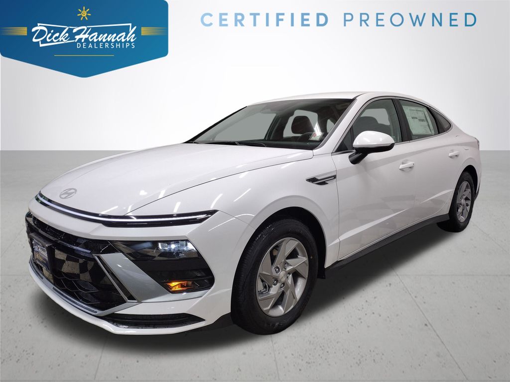 2025 Hyundai Sonata SE's photo