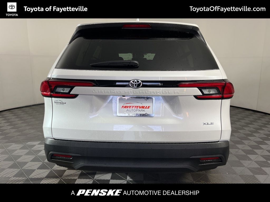 Thumbnail: 2026 Toyota Grand Highlander - 4