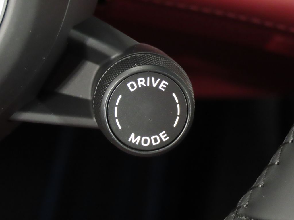 Thumbnail: 2026 Porsche Taycan - 23