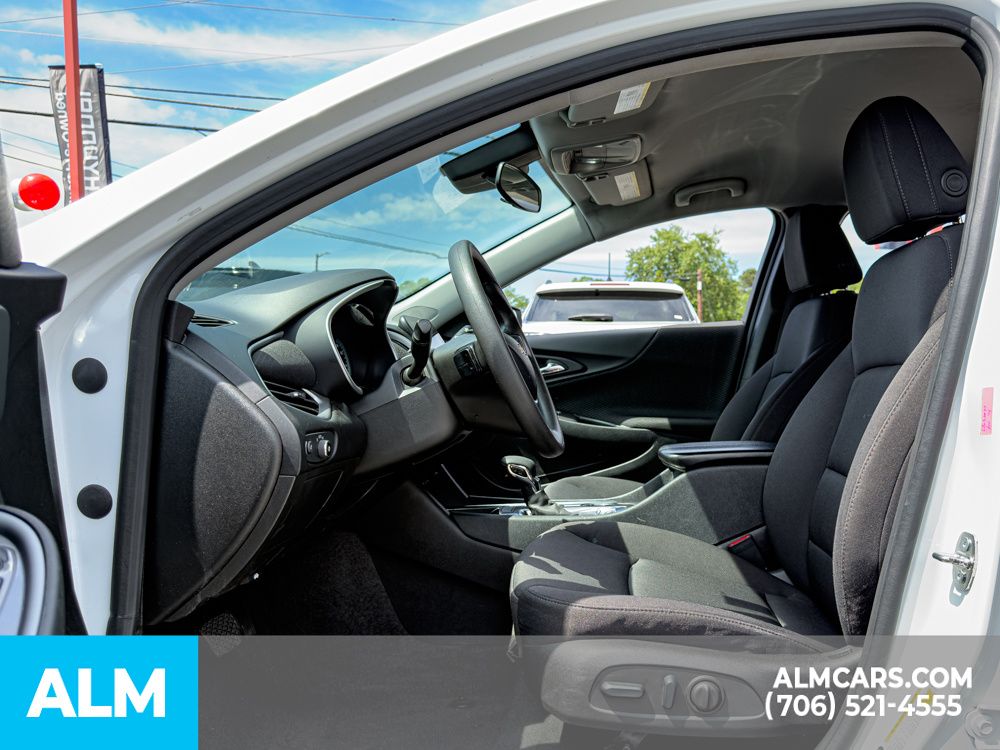 Used 2024 White Chevrolet LT image 17