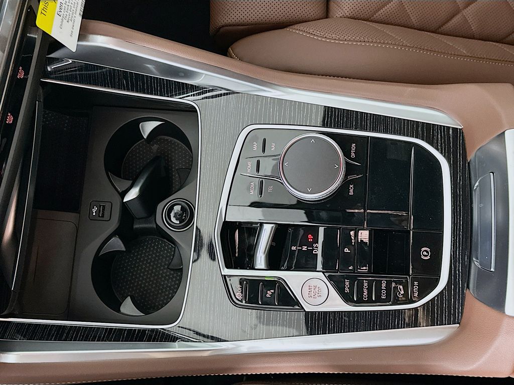 Thumbnail: 2026 BMW X6 - 15